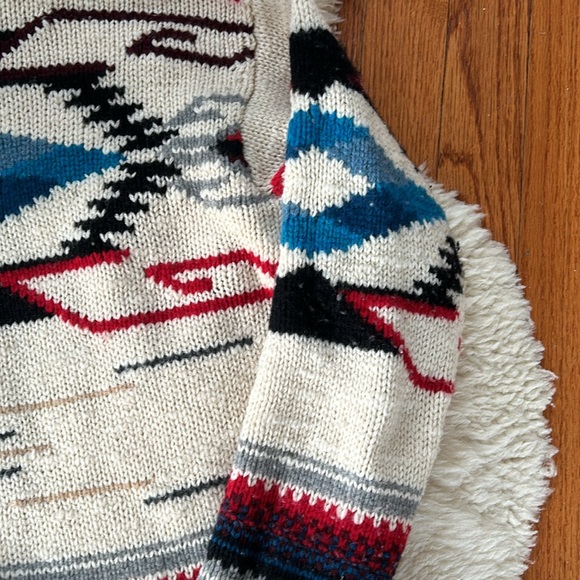 Beautiful Polo Ralph Lauren Southwestern handknit sweater EUC - Picture 3 of 4